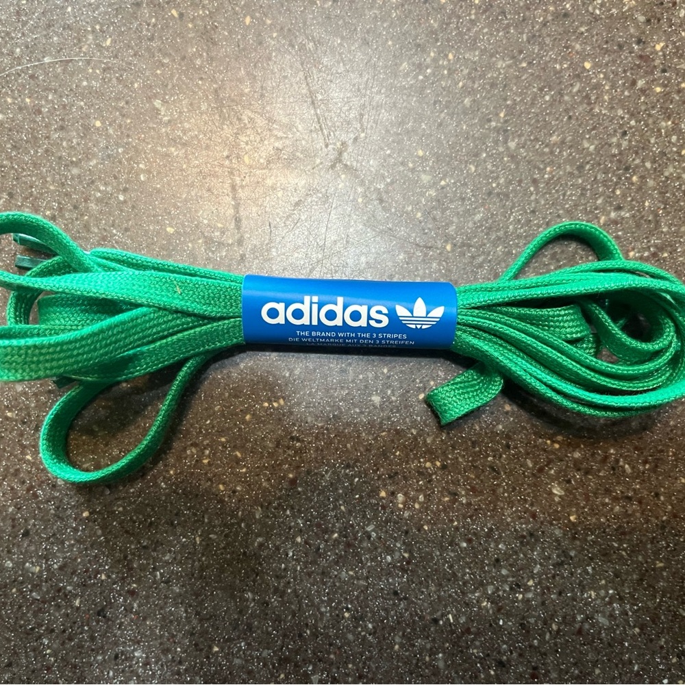 Adidas Stan Smith White and Green Sneakers with Gold Accents - Picture 5 of 5
